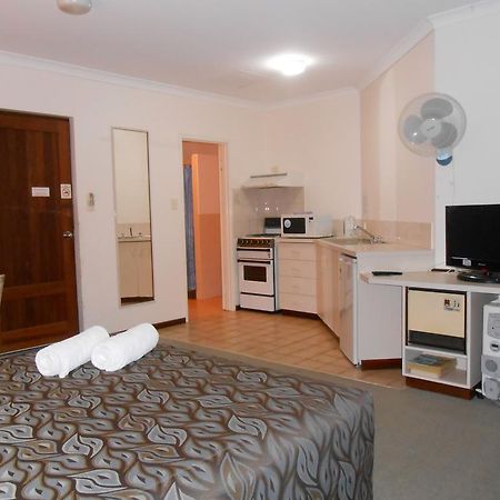 Augusta'S Georgiana Molloy Motel Buitenkant foto