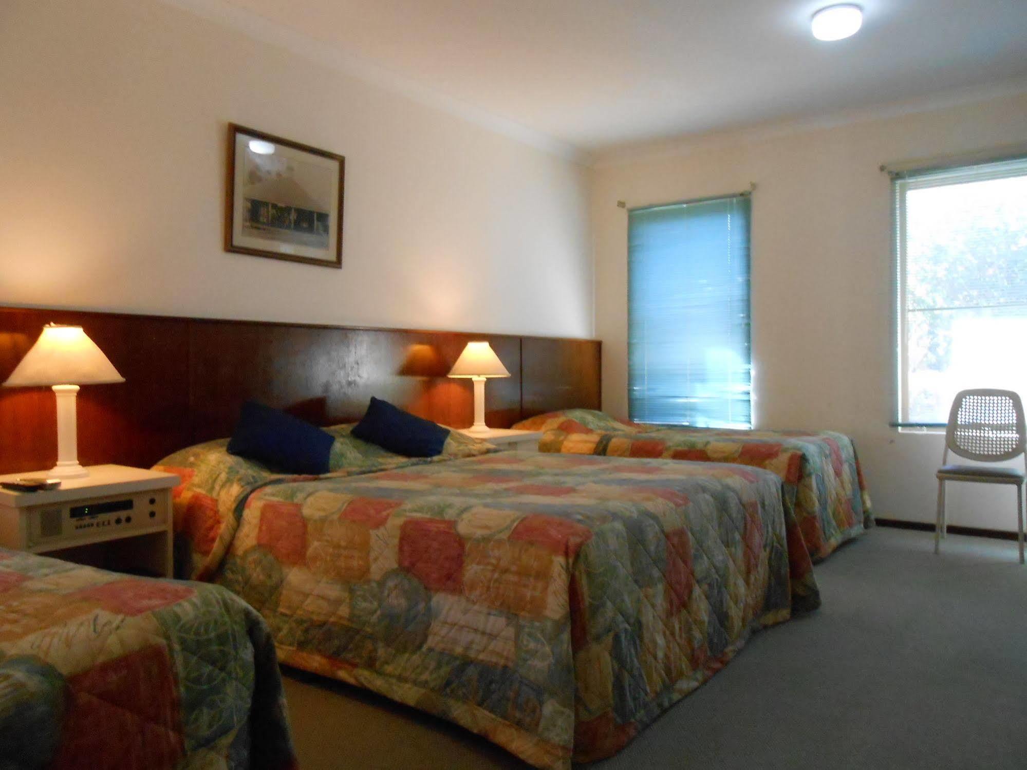 Augusta'S Georgiana Molloy Motel Buitenkant foto