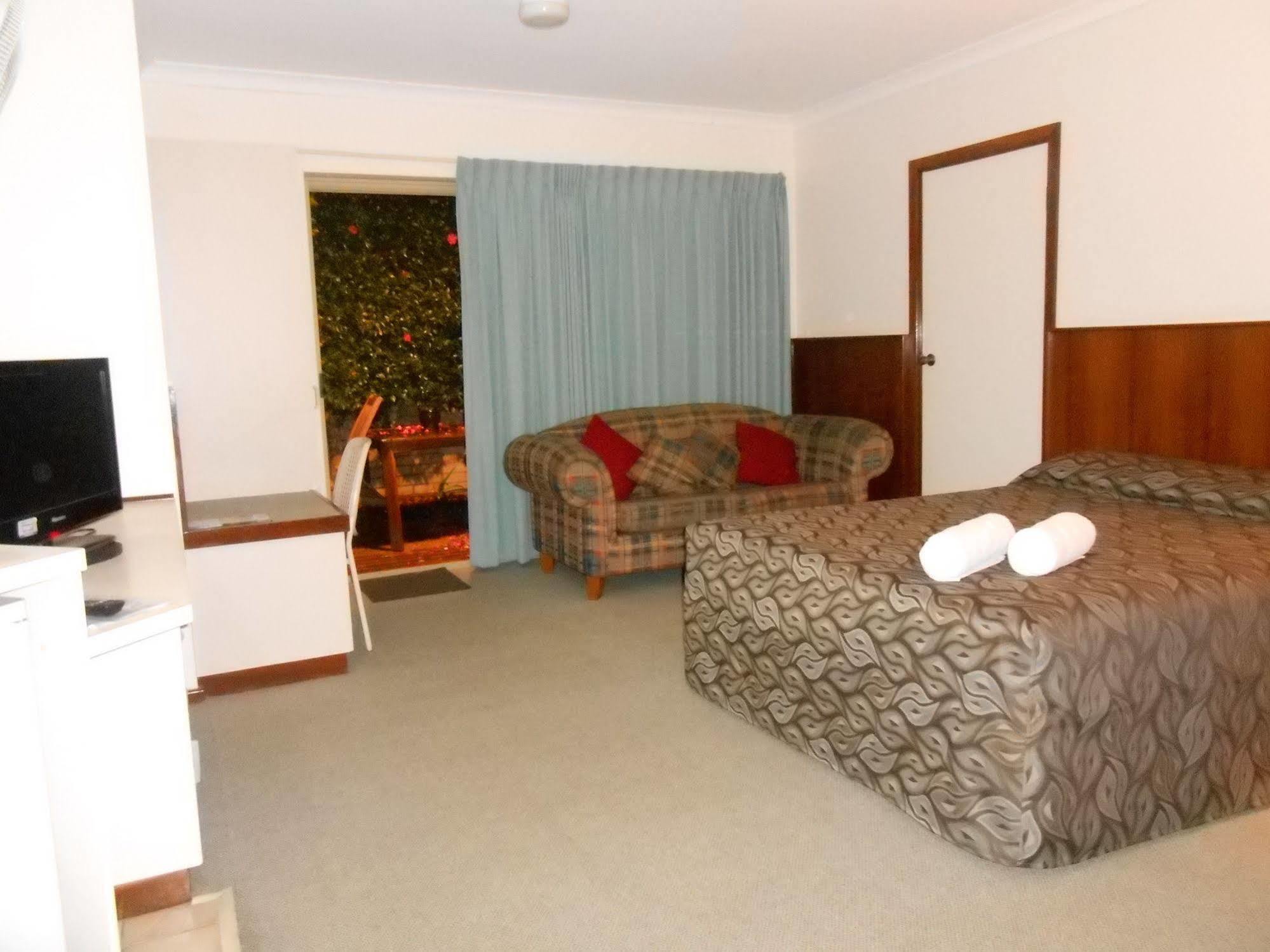 Augusta'S Georgiana Molloy Motel Buitenkant foto
